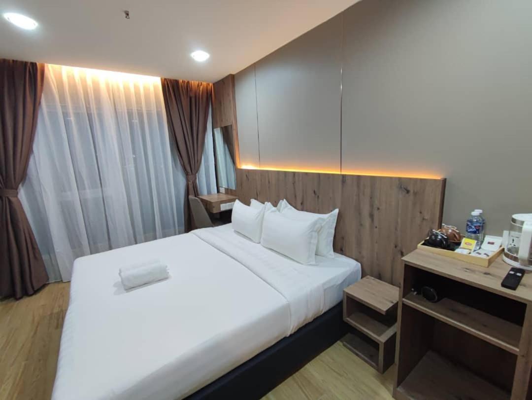 Kkia Hotel Kota Kinabalu Esterno foto